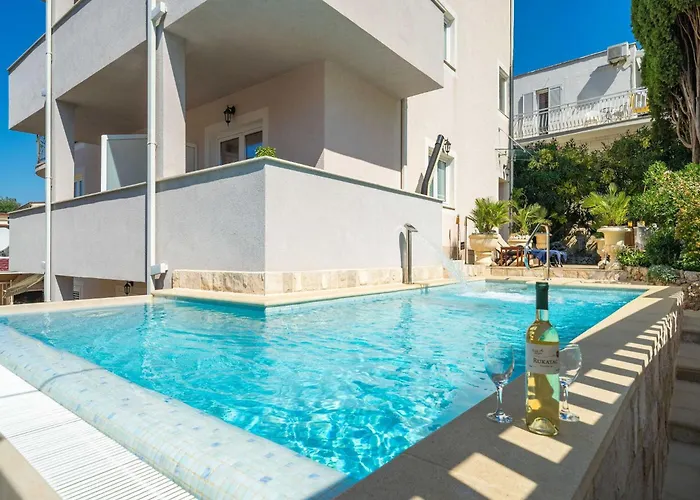 Aura - Comfort 4 With Shared Swimming Pool 公寓 *