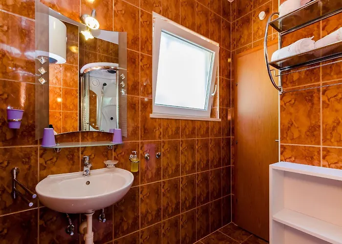 Apartmán Aura - Comfort 4 With Shared Swimming Pool